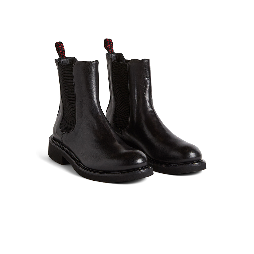 Women's Chelsea Boots in Leather
