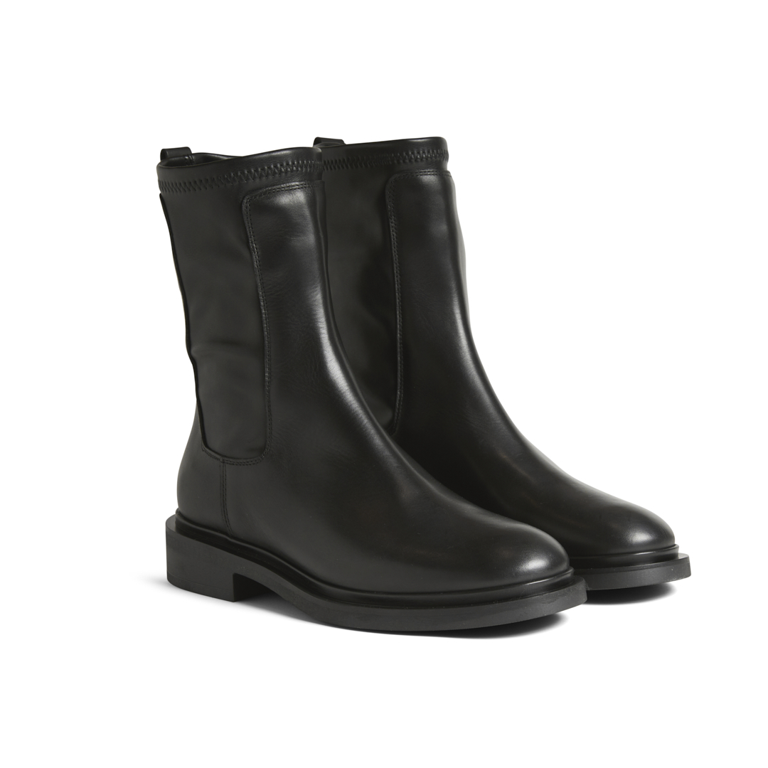 Women's Stretch Chelsea Boots
