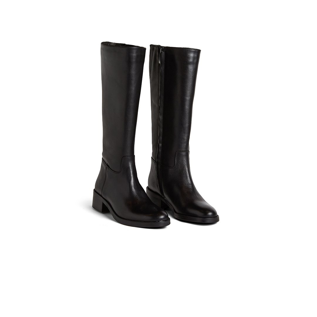 Women's Classic Boots in Leather